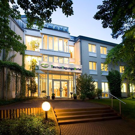 Taunustagungshotel Фридрихсдорф Экстерьер фото